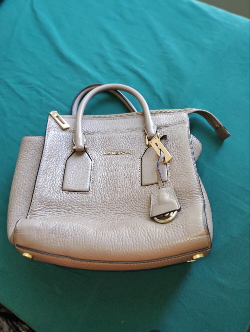 Michael Kors Selby Medium Pebbled Leather Satchel in Light Taupe